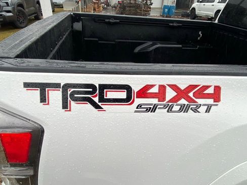 Used 2021 Toyota Tacoma TRD Sport image 15