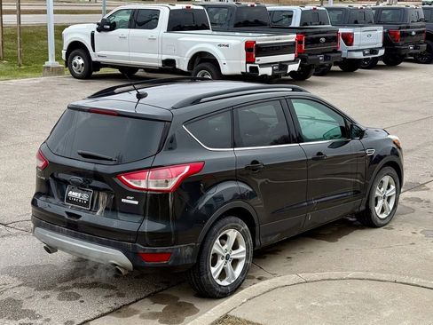 Used 2015 Ford Escape SE w/ Equipment Group 201A image 5