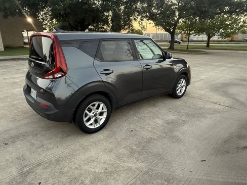 Used 2020 Kia Soul S FWD image 5