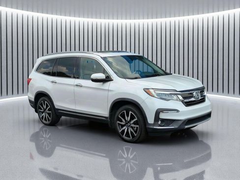 Used 2021 Honda Pilot Touring image 2