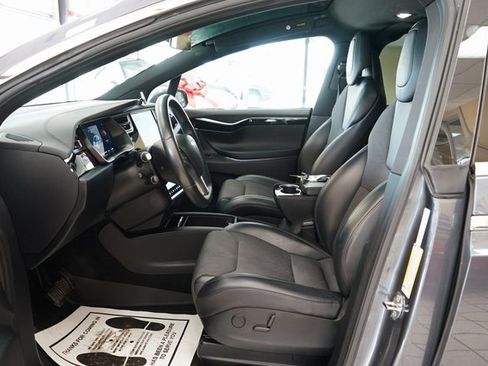 Used 2017 Tesla Model X 75D image 30