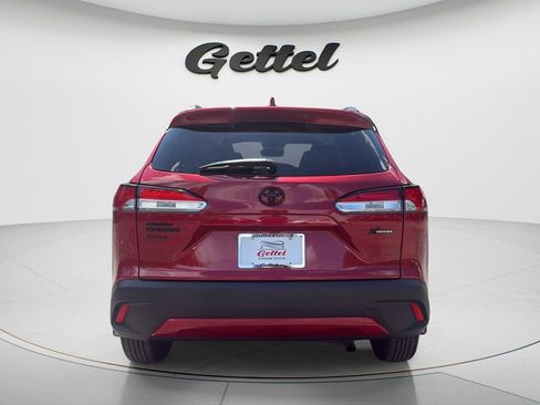 Used 2024 Toyota Corolla Cross LE w/ Moonroof Package FWD image 6