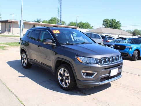 Used 2020 Jeep Compass Limited AWD/4WD image 2