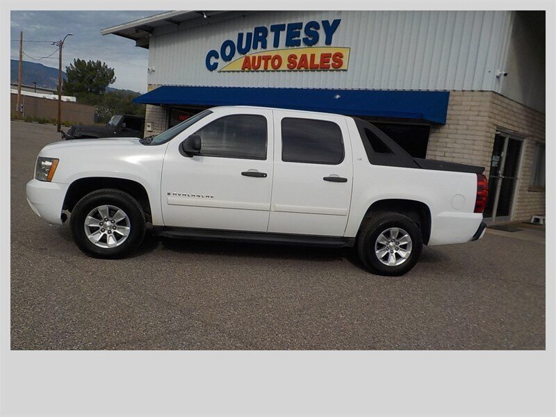 Used 2007 Chevrolet Avalanche LS AWD/4WD image 3