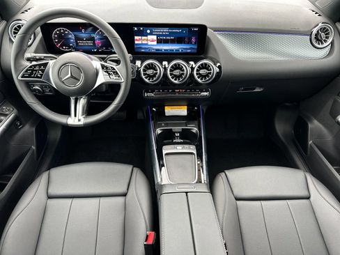 New 2025 Mercedes-Benz GLA 250 image 14