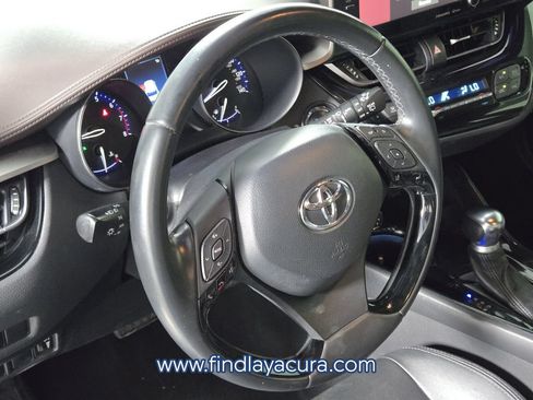 Used 2019 Toyota C-HR Limited FWD image 20