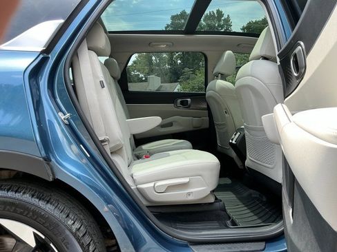Used 2025 Kia Sorento EX w/ EX Panoramic Sunroof Package AWD/4WD image 12