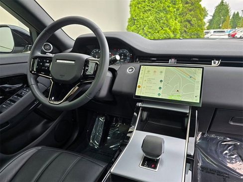 Used 2024 Land Rover Range Rover Evoque S image 32