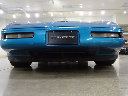 Used 1994 Chevrolet Corvette Coupe RWD image 25