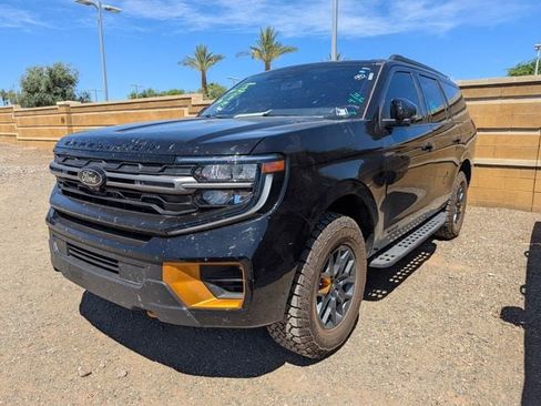 Used 2025 Ford Expedition Tremor image 1