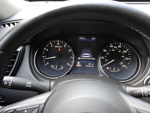 Used 2019 Nissan Rogue SV w/ Premium Package image 17