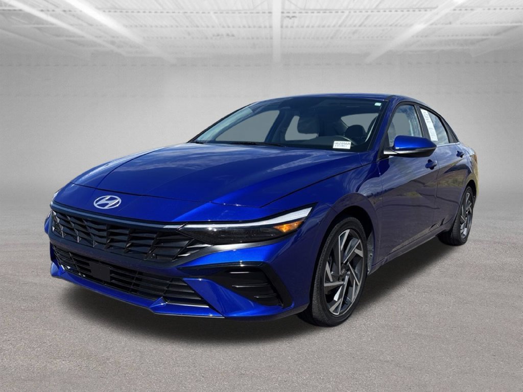 Certified 2025 Hyundai Elantra Limited FWD image 1