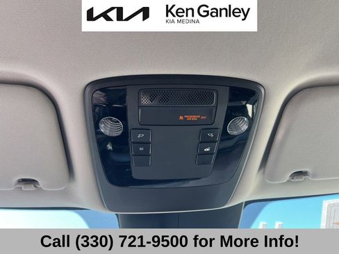 Certified 2024 Kia Carnival LX image 41