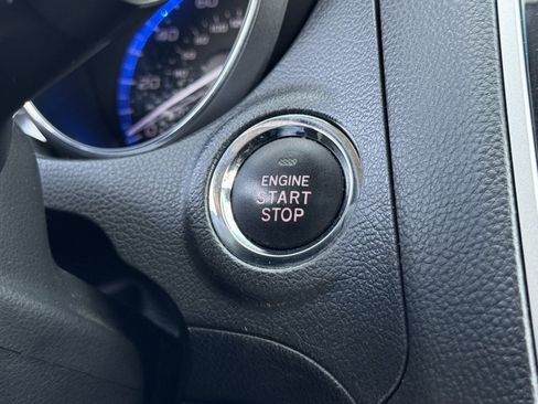 Used 2018 Subaru Outback 2.5i Limited image 31