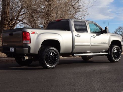 Used 2014 GMC Sierra 2500 Denali w/ Suspension Package, Off-Road image 5