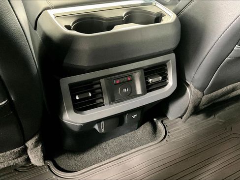 Used 2024 Ford F250 Lariat w/ Lariat Ultimate Package image 34