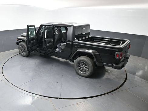 New 2026 Jeep Gladiator Sport AWD/4WD image 47