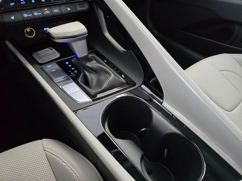 New 2026 Hyundai Elantra Limited FWD image 29