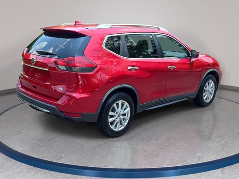 Used 2017 Nissan Rogue SV FWD image 5