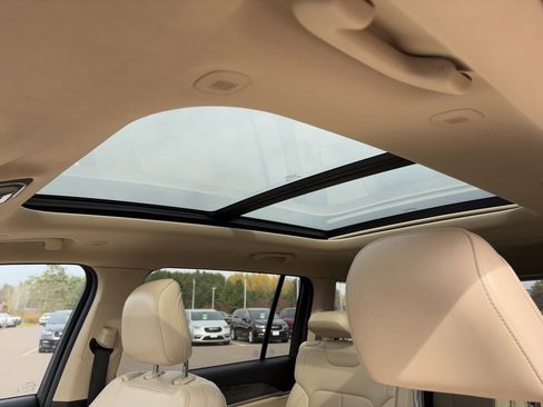 Used 2022 Jeep Grand Cherokee L Limited w/ Trailer Tow Group (B) image 21