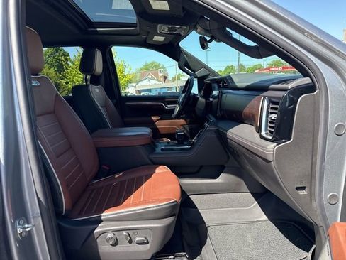 Used 2024 GMC Sierra 1500 Denali Ultimate AWD/4WD image 10