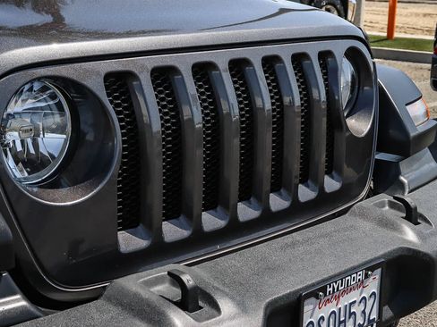 Used 2021 Jeep Wrangler Sport AWD/4WD image 6