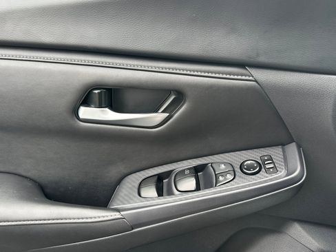 Certified 2024 Nissan Sentra SV image 11