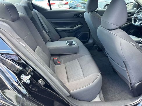 Used 2023 Nissan Altima 2.5 SV w/ SV Premium Package AWD/4WD image 15