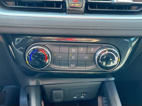 Used 2024 Chevrolet TrailBlazer LT w/ Driver Confidence Package image 15