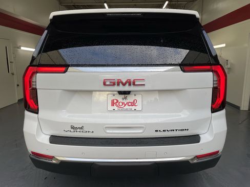 New 2026 GMC Yukon XL Elevation w/ Elevation Premium Package image 5