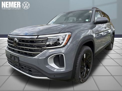 New 2026 Volkswagen Atlas SE image 1