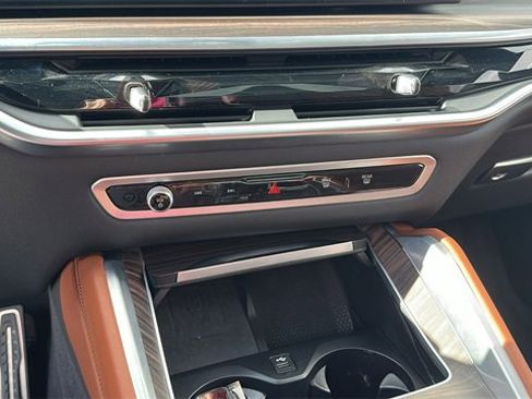 Used 2024 BMW X6 M60i w/ Dynamic Handling Package image 23