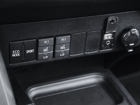 Used 2017 Toyota RAV4 Limited image 40