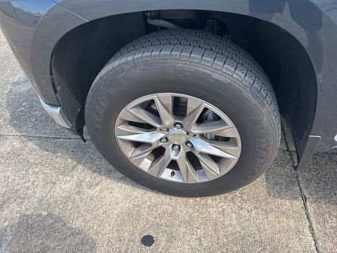 Used 2020 Chevrolet Silverado 1500 LTZ w/ LTZ Premium Package image 36