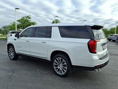 Used 2024 GMC Yukon XL Denali w/ Advanced Technology Package AWD/4WD image 9