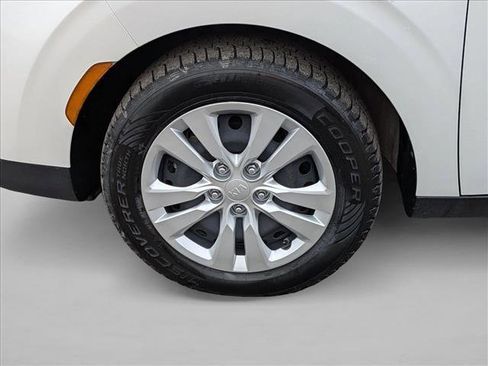 Used 2021 Kia Soul LX image 23