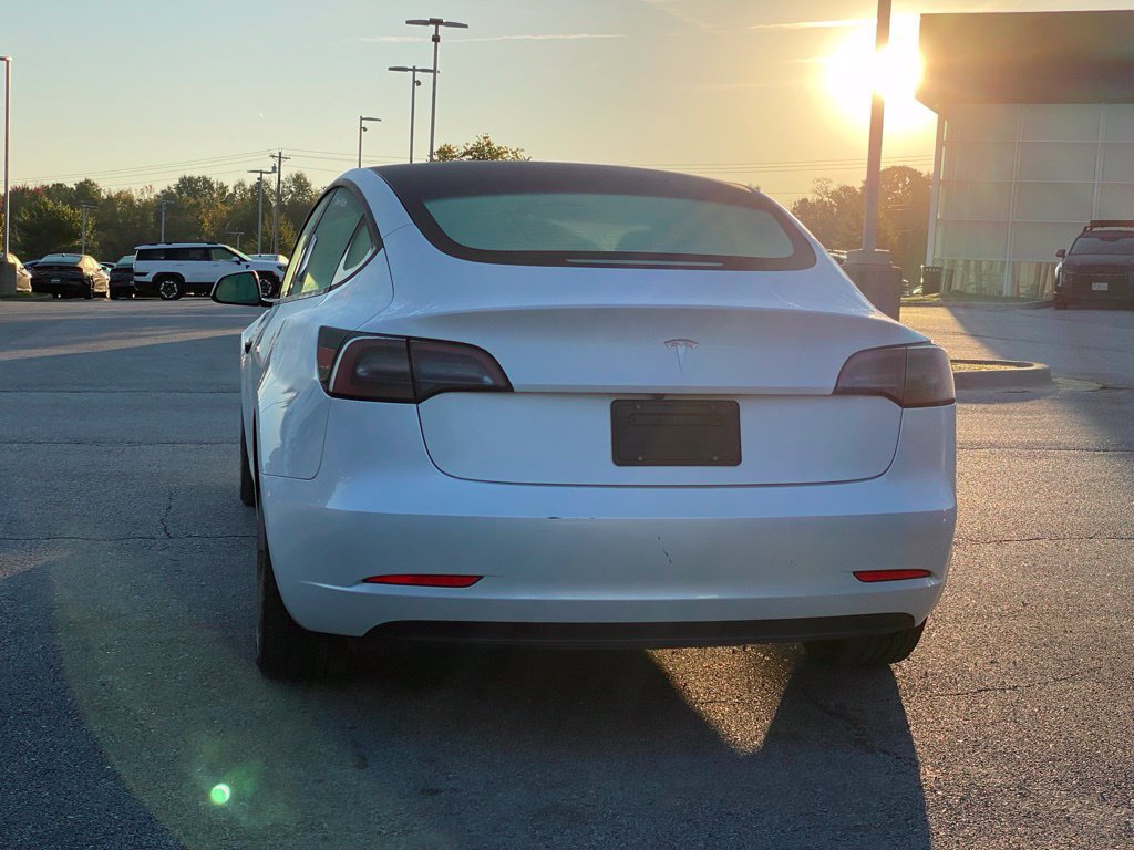 Used 2023 Tesla Model 3 Standard Range RWD image 5