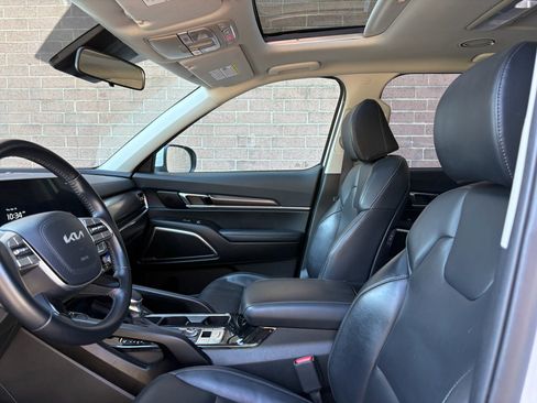 Used 2025 Kia Telluride S AWD/4WD image 12