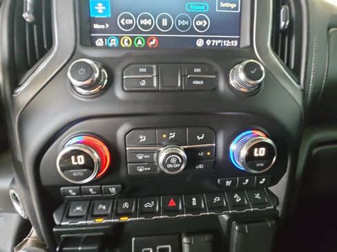 Used 2020 GMC Sierra 1500 Denali w/ Denali Ultimate Package AWD/4WD image 17