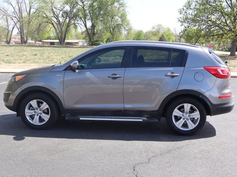 Used 2011 Kia Sportage LX w/ Convenience Pkg AWD/4WD image 9