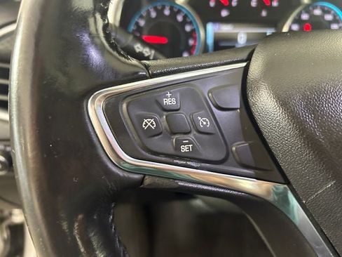 Used 2018 Chevrolet Malibu LT FWD image 15