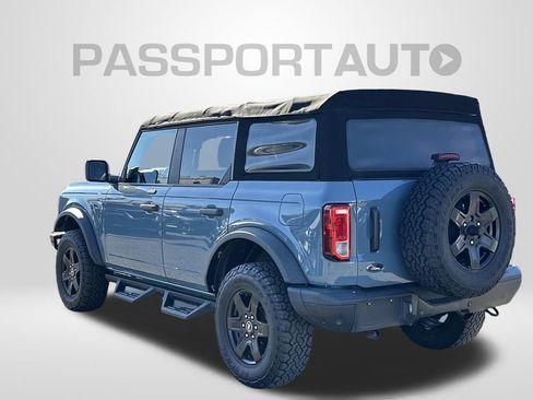 Used 2021 Ford Bronco Black Diamond image 2