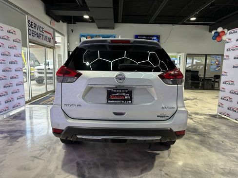 Used 2020 Nissan Rogue SV image 8