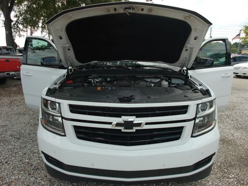 Used 2018 Chevrolet Tahoe LT w/ Luxury Package RWD image 46