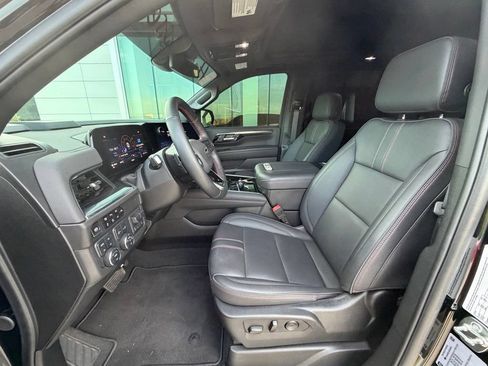 Used 2025 Chevrolet Tahoe RST w/ RST Capability Package AWD/4WD image 13