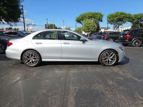 Used 2021 Mercedes-Benz E 350 4MATIC Sedan image 2