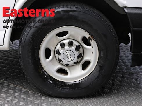 Used 2019 Chevrolet Express 2500 w/ Safety Package RWD image 30