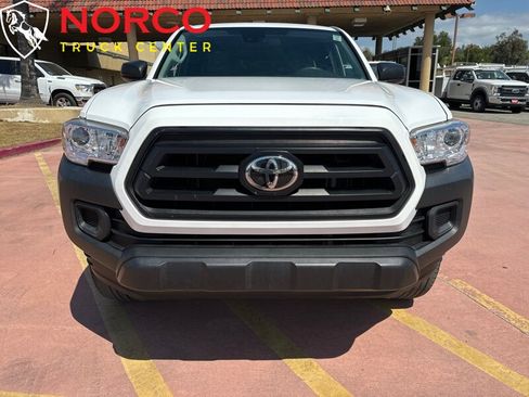 Used 2020 Toyota Tacoma SR image 3