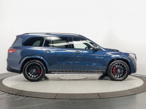 Used 2025 Mercedes-Benz GLS 63 AMG 4MATIC image 35