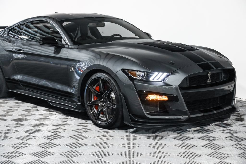 Used 2022 Ford Mustang Shelby GT500 w/ Carbon Fiber Track Pack RWD image 9